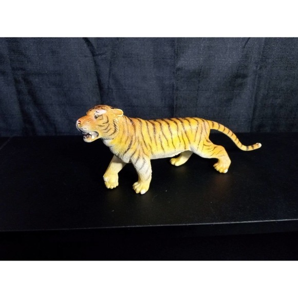 Vintage AAA Tiger Big Cat Figure Rubber Collectible Toy Animal - Picture 1 of 5